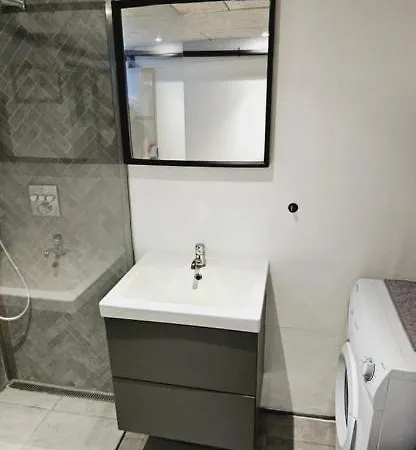 아파트 New York Basement